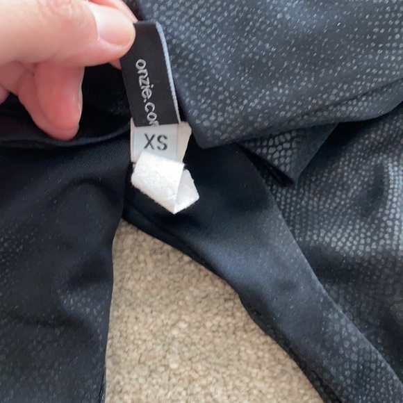 Onzie leggings size XS - Picture 4 of 4